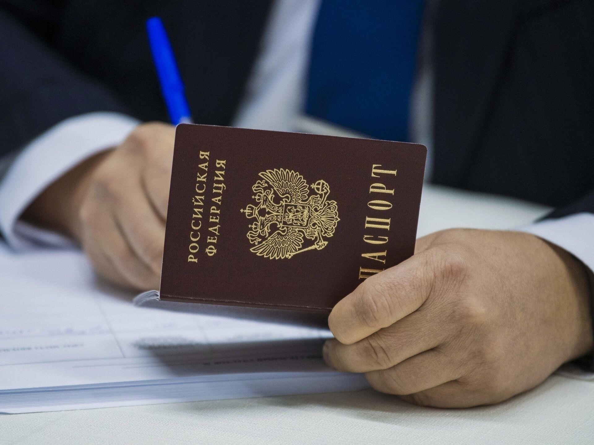 Почему копия паспорта требуется при подаче юридических документов?